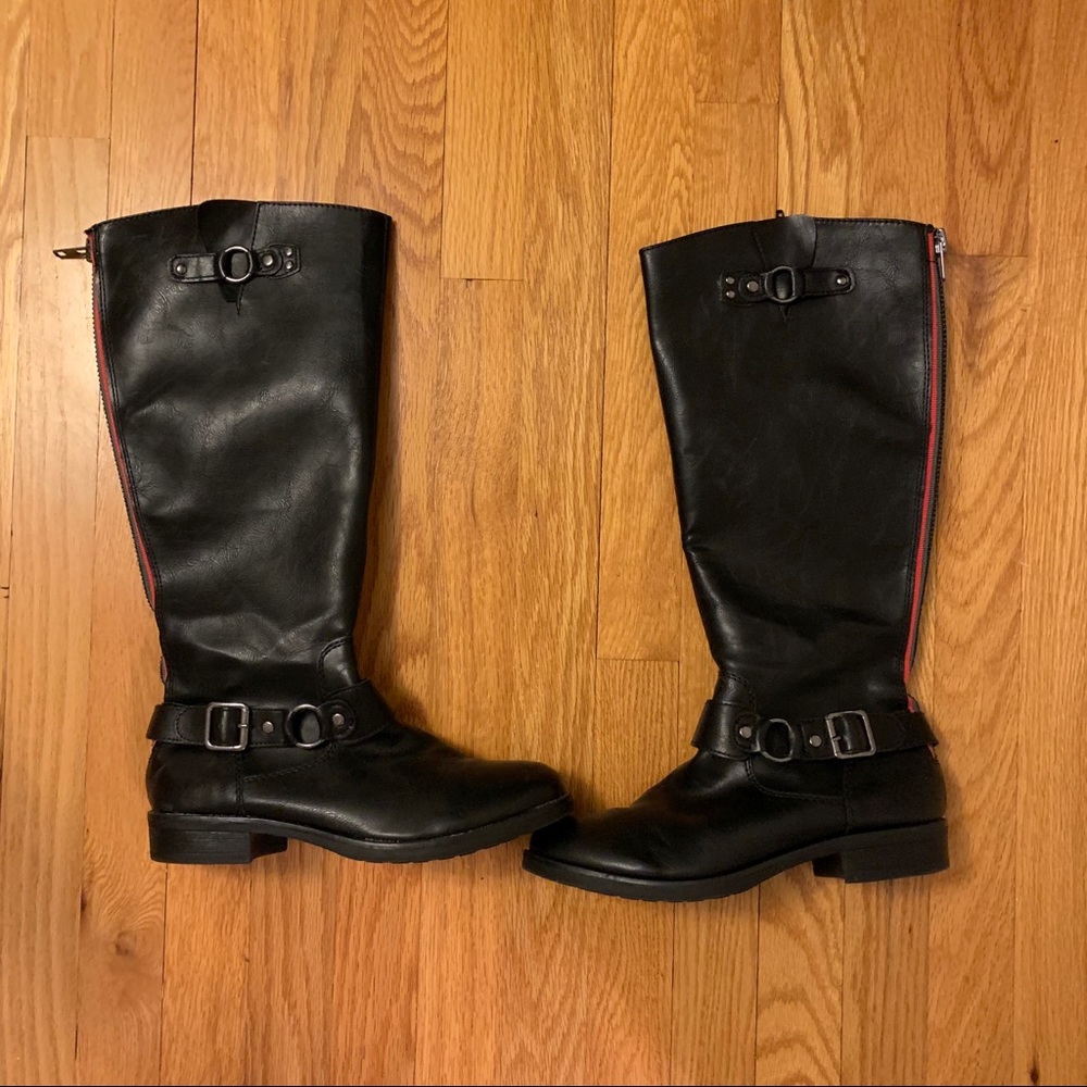 Steve Madden black zip up boots